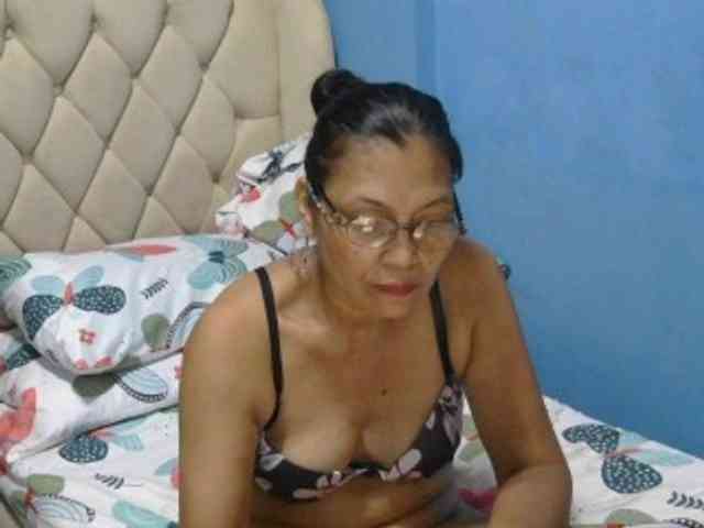 hOtGranny4u webcam