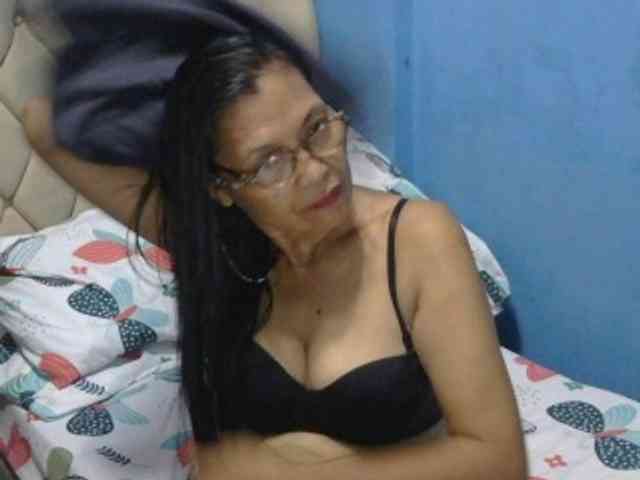 hOtGranny4u