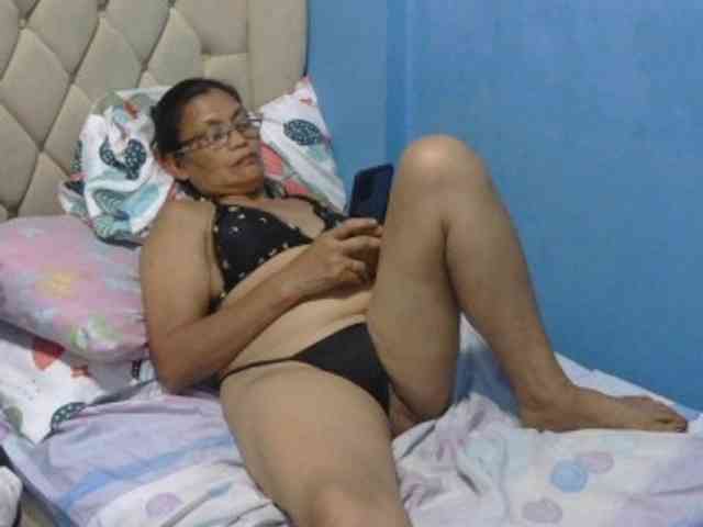 hOtGranny4u webcam