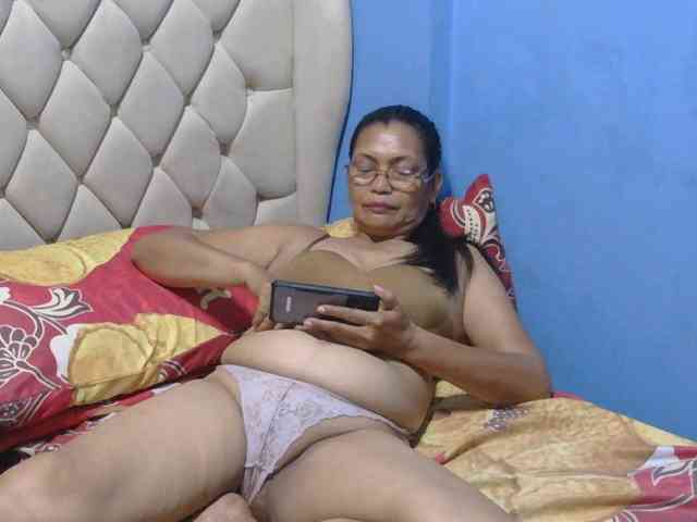 hOtGranny4u webcam