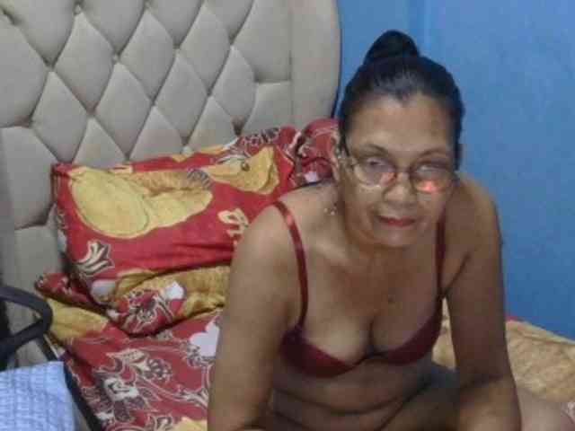 hOtGranny4u webcam