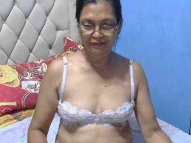 hOtGranny4u webcam