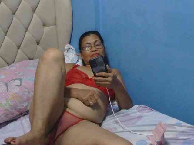 hOtGranny4u webcam