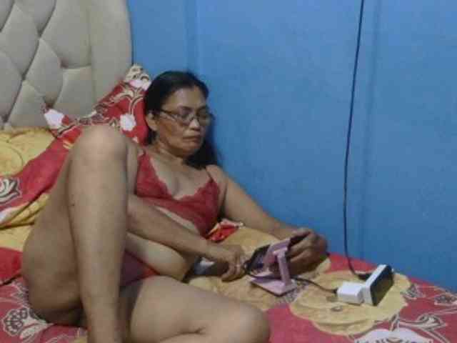 hOtGranny4u webcam