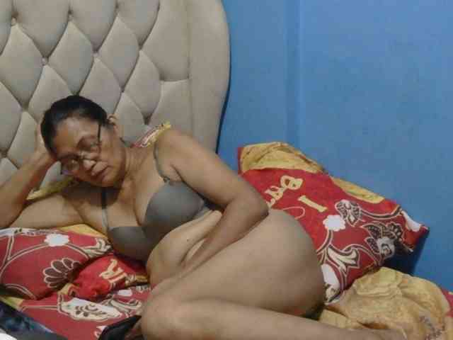 hOtGranny4u