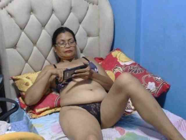 hOtGranny4u webcam