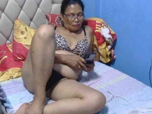 hOtGranny4u webcam