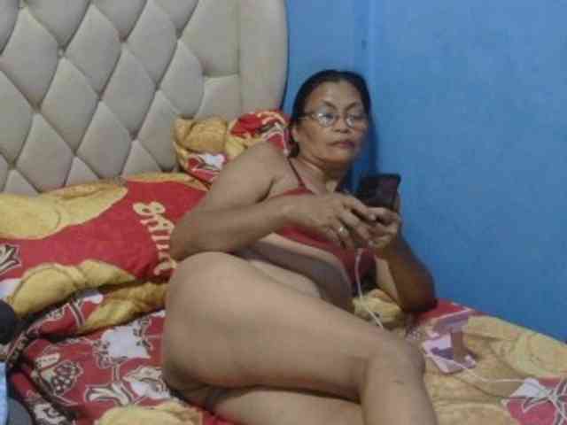 hOtGranny4u webcam