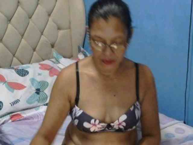 hOtGranny4u webcam