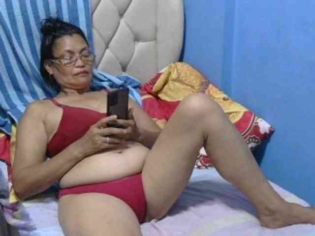 hOtGranny4u