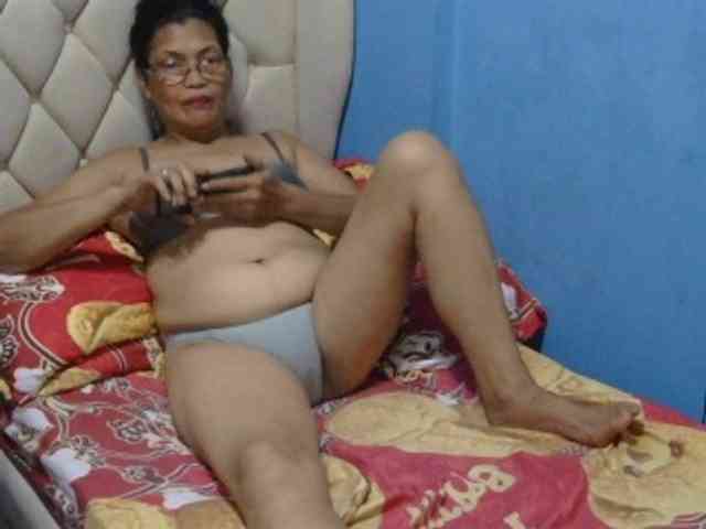 hOtGranny4u webcam
