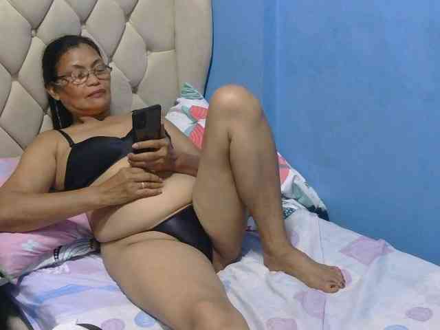 hOtGranny4u webcam