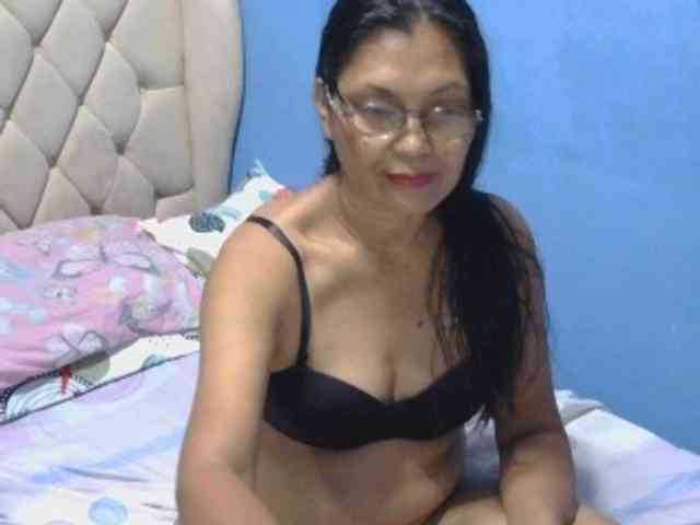 hOtGranny4u webcam