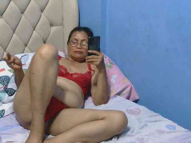 hOtGranny4u webcam