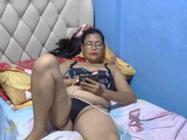 hOtGranny4u webcam