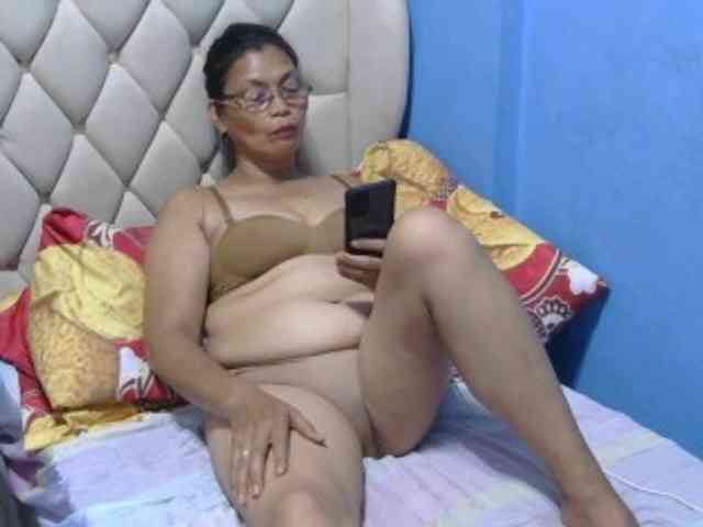 hOtGranny4u