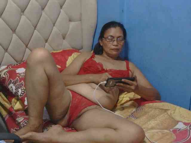hOtGranny4u webcam