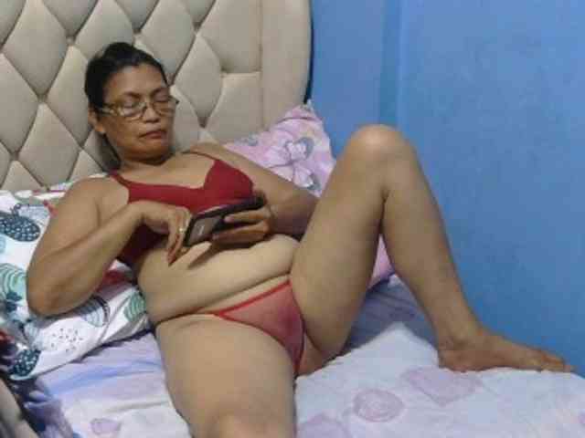 hOtGranny4u webcam