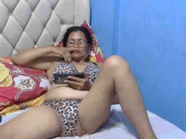hOtGranny4u