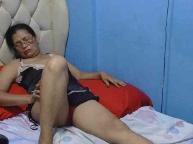 hOtGranny4u webcam