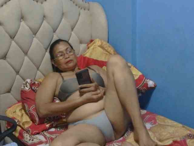 hOtGranny4u