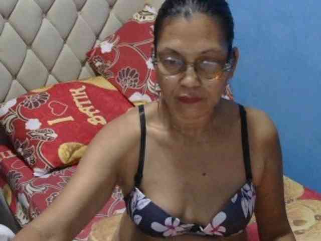 hOtGranny4u webcam
