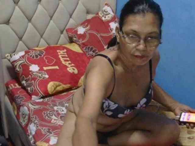 hOtGranny4u webcam