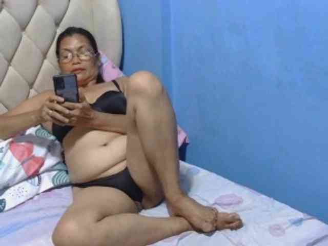 hOtGranny4u
