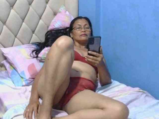hOtGranny4u webcam