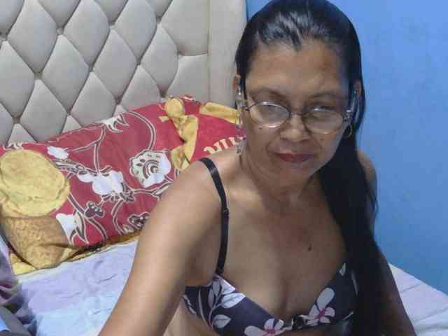 hOtGranny4u webcam