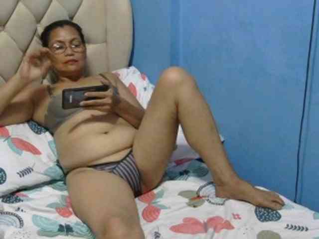hOtGranny4u webcam