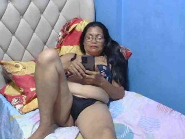 hOtGranny4u webcam