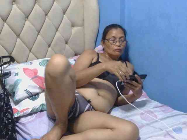 hOtGranny4u webcam