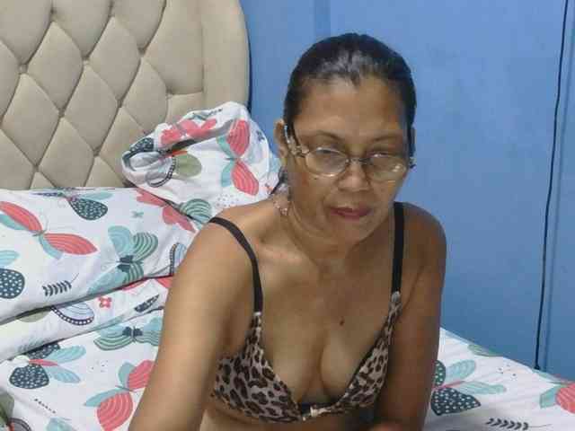 hOtGranny4u webcam