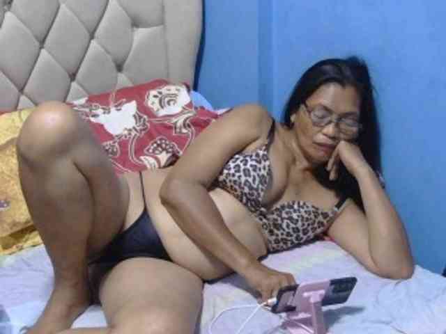 hOtGranny4u