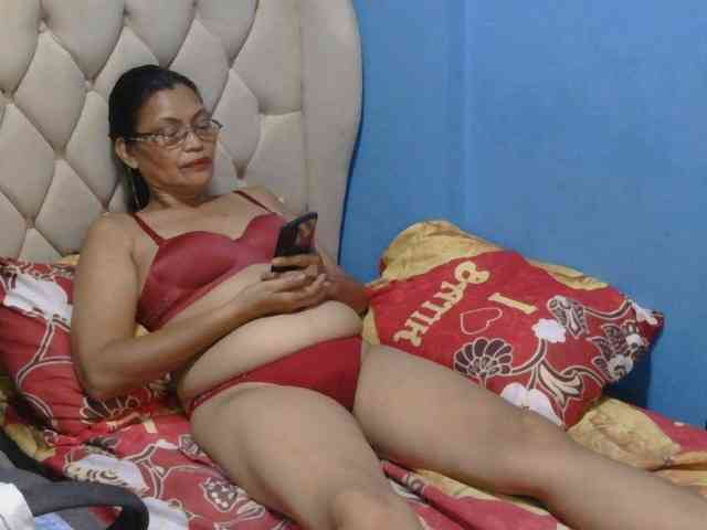 hOtGranny4u