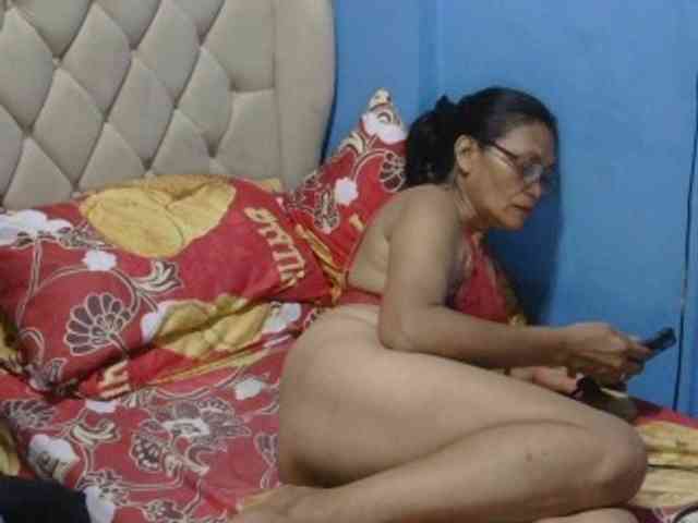 hOtGranny4u webcam