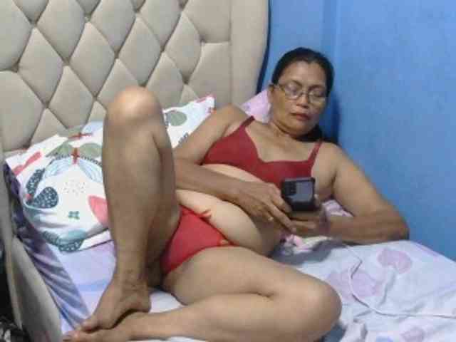 hOtGranny4u webcam