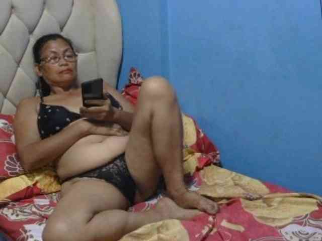 hOtGranny4u