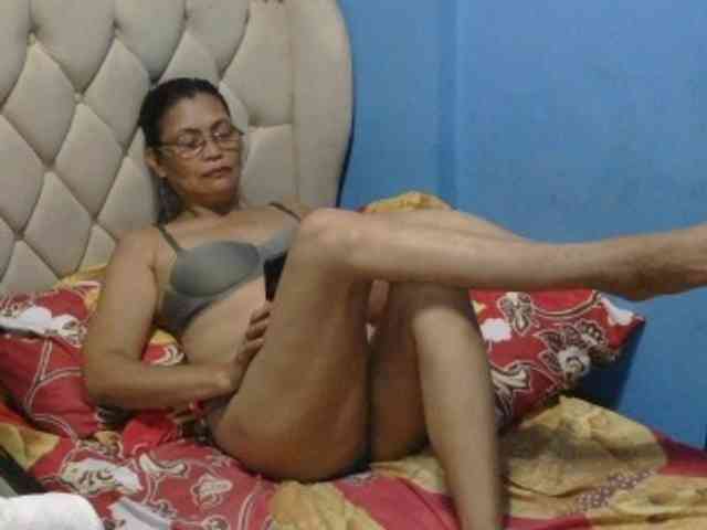 hOtGranny4u