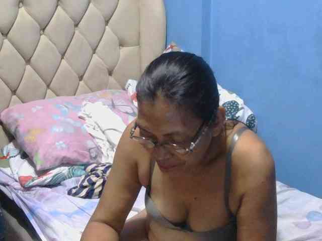 hOtGranny4u webcam