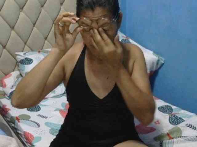 hOtGranny4u webcam