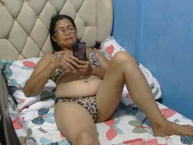 hOtGranny4u