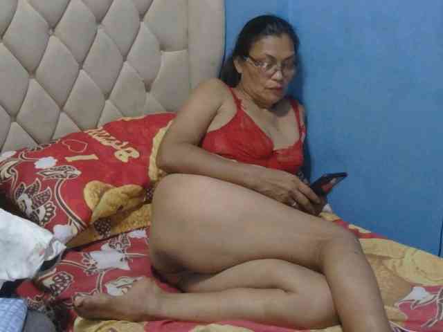 hOtGranny4u webcam