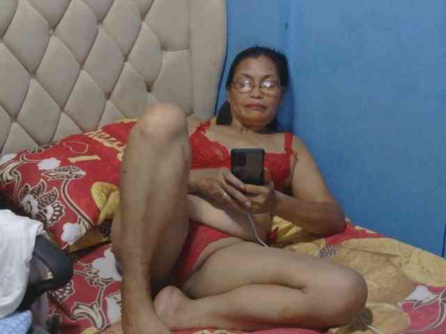 hOtGranny4u webcam