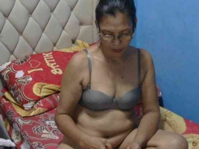 hOtGranny4u Sex Cam Show