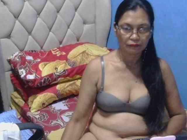 hOtGranny4u webcam