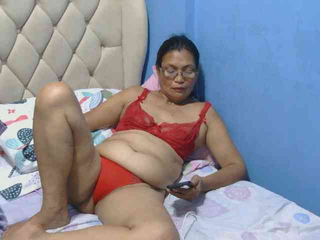 hOtGranny4u