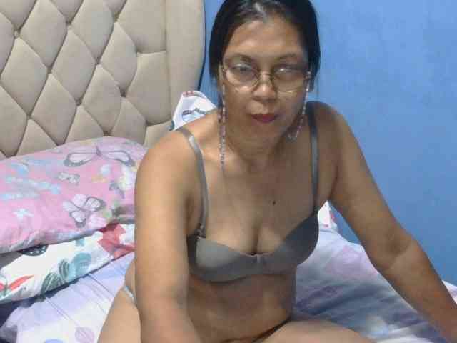 hOtGranny4u webcam