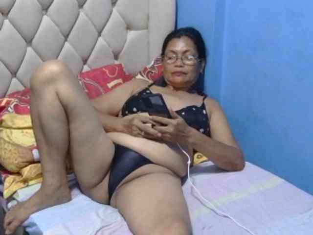 hOtGranny4u webcam
